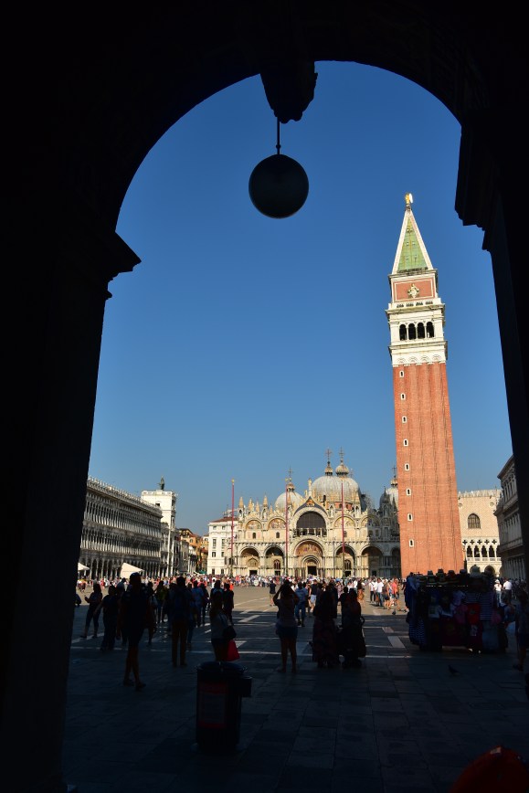 베니스에 사랑에 빠지게 만든 8가지