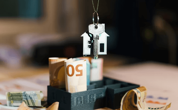 변동금리 vs 고정금리, 2025년 어떤 선택이 유리할까?