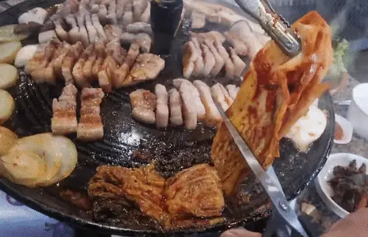 솥뚜껑 오겹살 구이