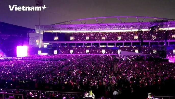 하노이 최대 미딩축구경기장을 가득채운 한류 팬