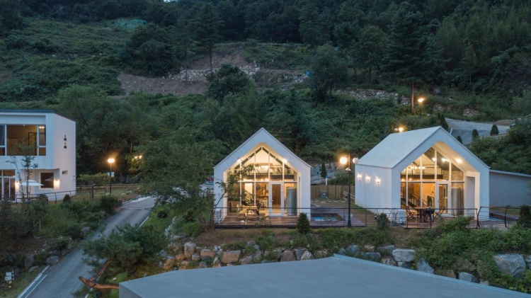 평점높고 인기많은 경기도 가평 펜션, 풀빌라 BEST 06: 인피니티풀, 반려동물풀빌라, 키즈풀빌라 등