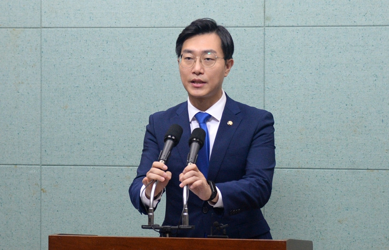 장경태 국회의원 성장기와 정치 입문 관련 사진