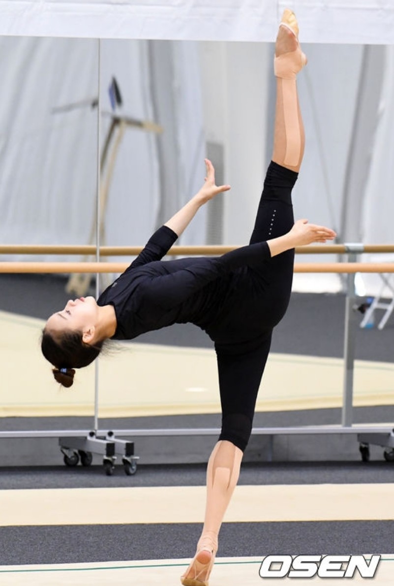 손연재 결혼 2주년 기념 남편 얼굴 첫 공개 남편 직업