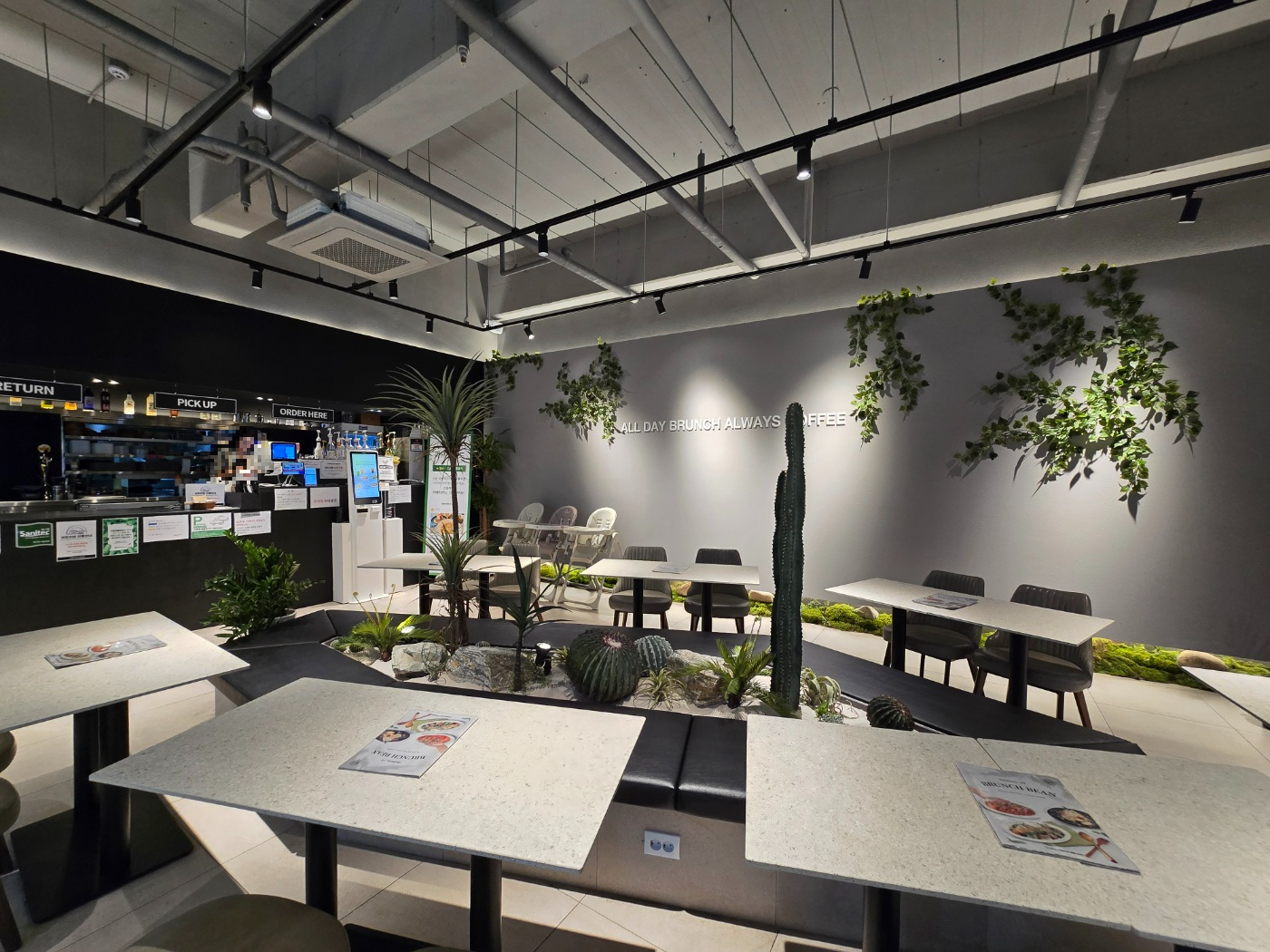 깔끔하고 모던한 인테리어의 브런치빈