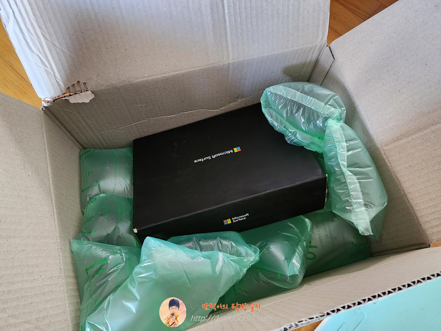 Microsoft Surface Pro 8 + Signature Mechanical Keyboard + Slim Pen 2