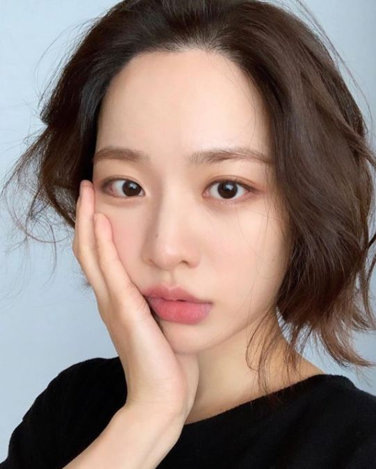 배윤경 쌩얼피부