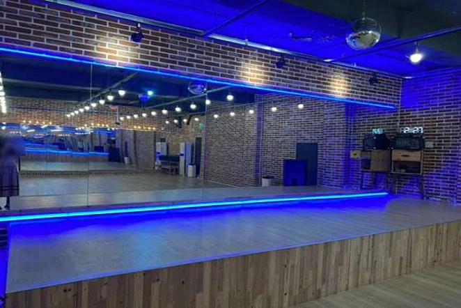 신디 줌바 & 라인댄스 스튜디오