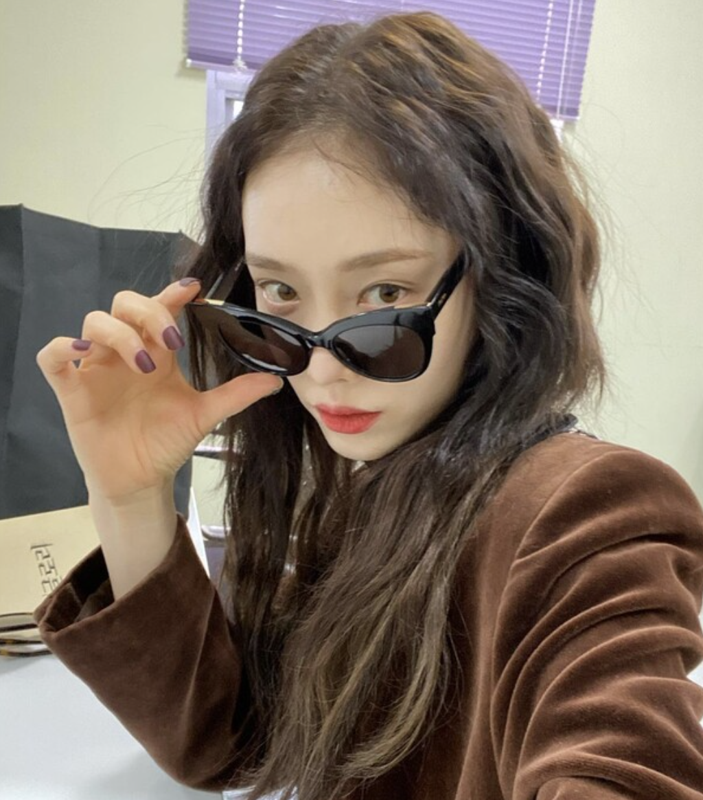 김히어라 인스타 셀카