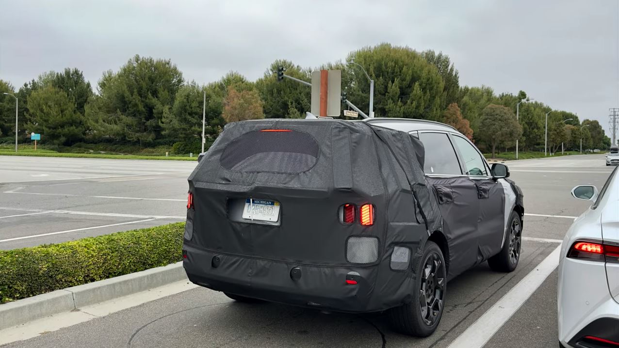 기아 '쏘렌토 페이스리프트' 위장막 테스트카