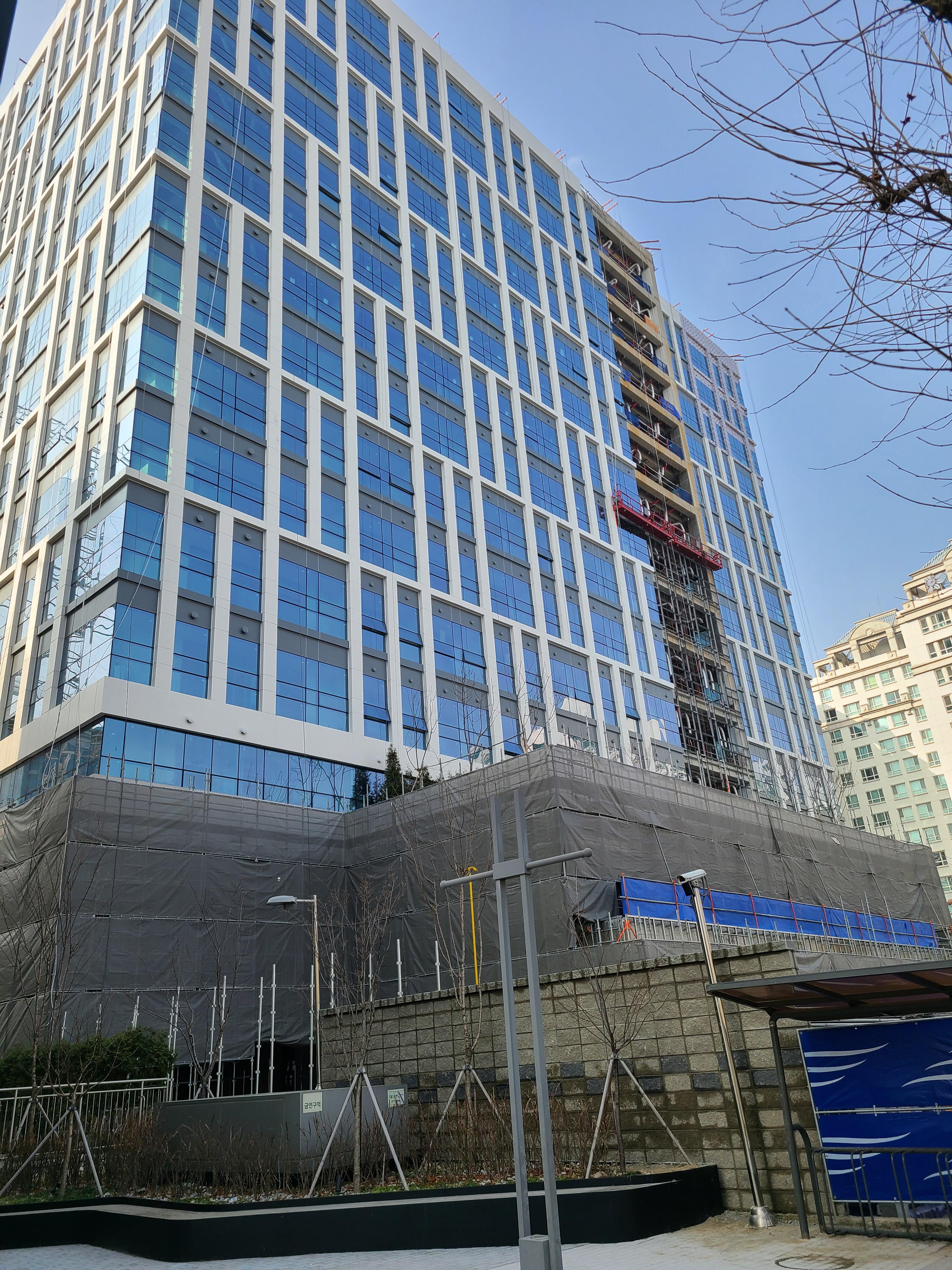 더리브아너비즈타워 공사현장1