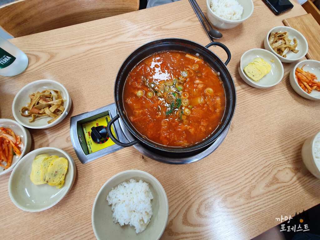 김치찌개 상차림