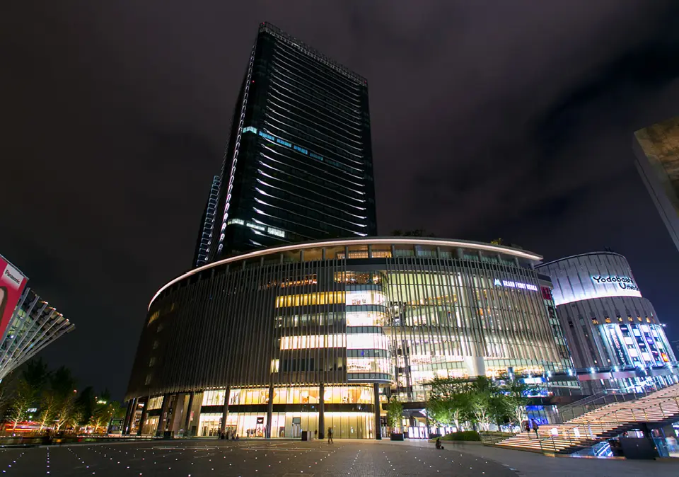 그랜드 프론트 오사카