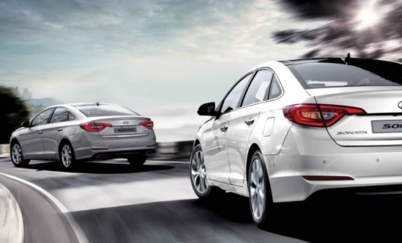 LF쏘나타 이미지 후면