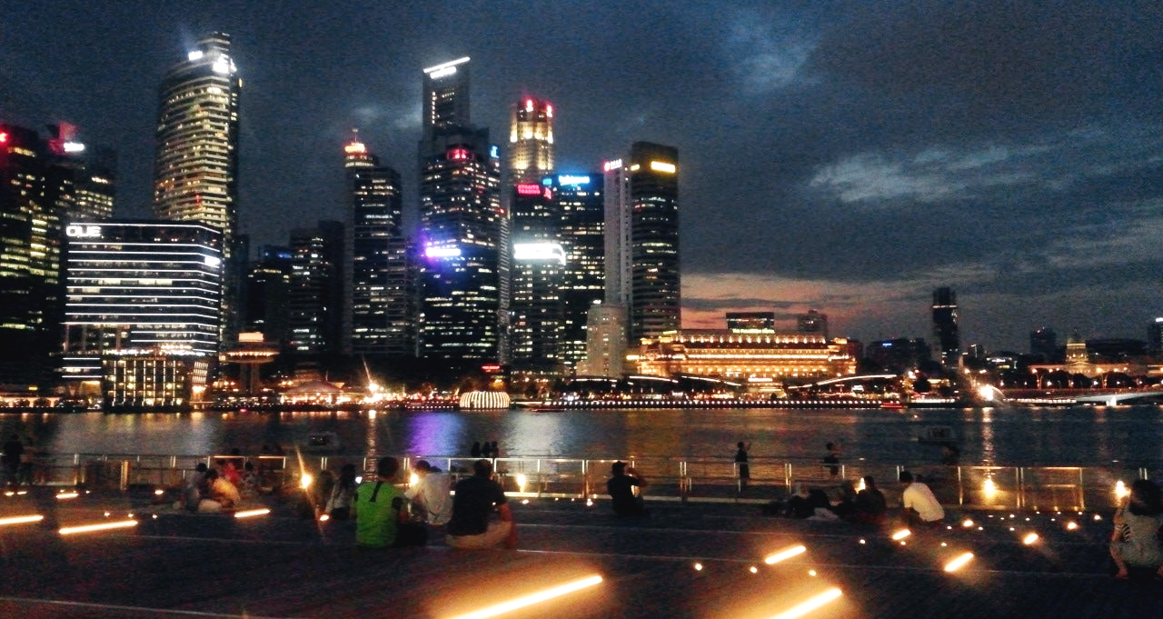 싱가폴 마리나 베이샌즈 앞 광장