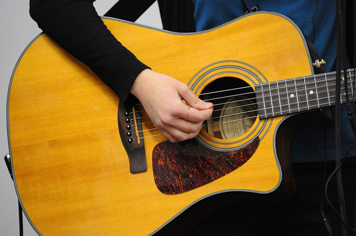 guitar strumming