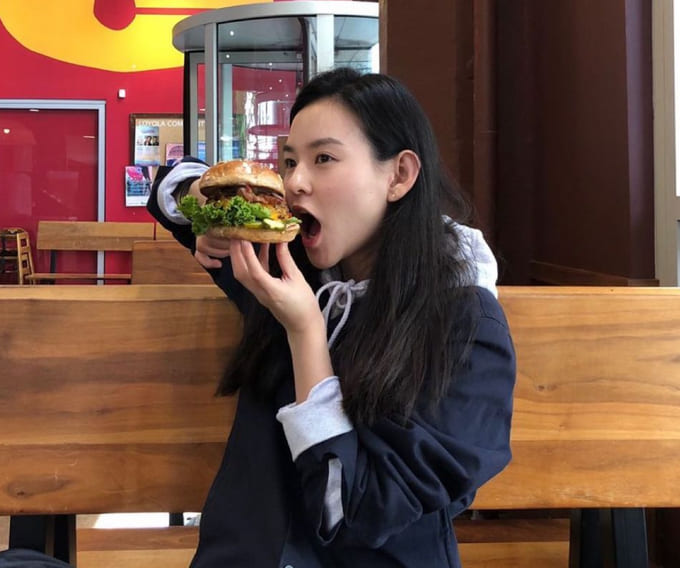 김윤혜 사복