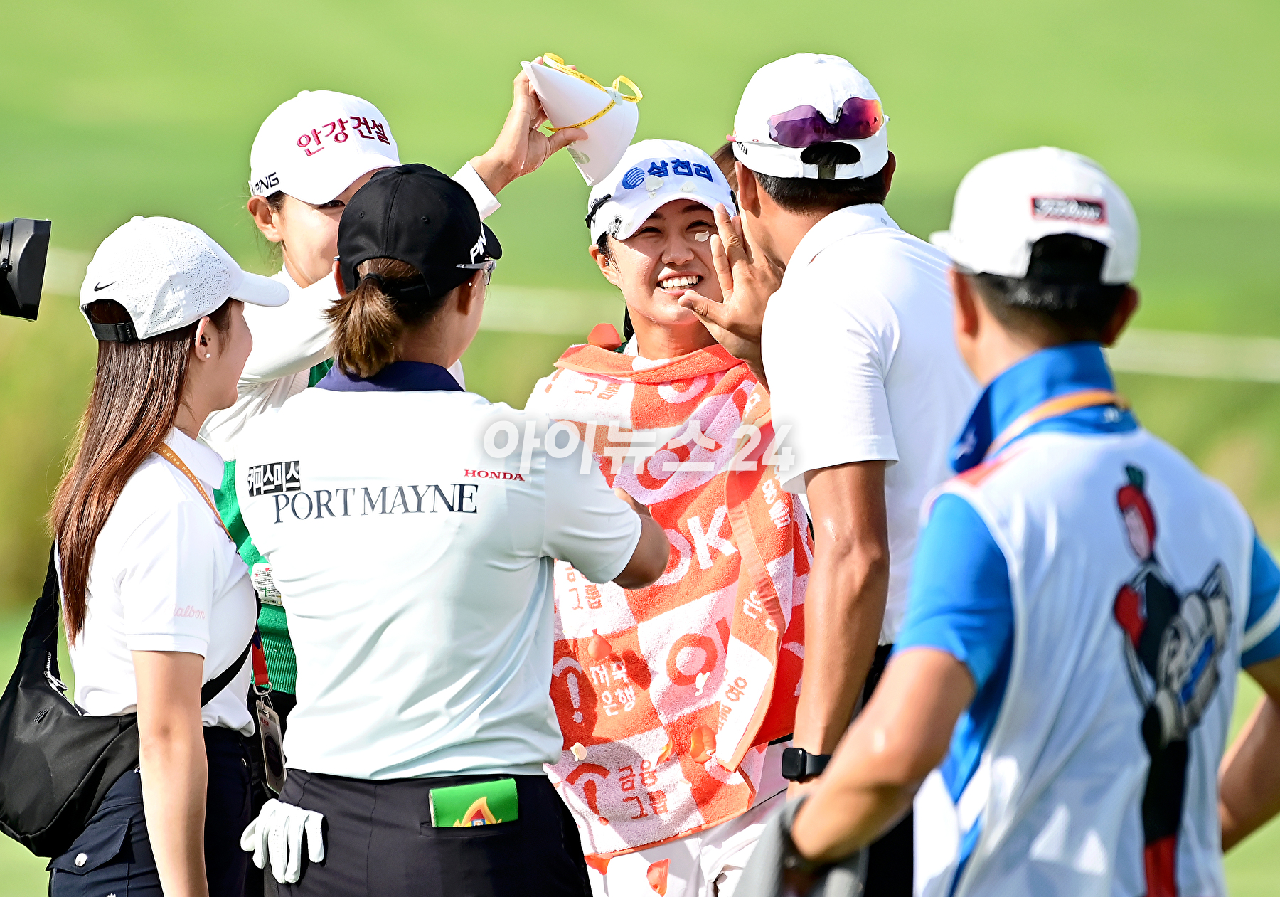 17일 인천광역시 중구 클럽72(파72ㅣ6,713야드)에서 열린 'OK금융그룹 읏맨 오픈'(총상금 8억 원, 우승상금 1억 4,400만 원) 최종 라운드에서 마다솜이 티샷을 하고 있다. [사진=곽영래 기자]