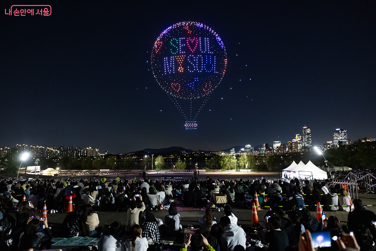 1200대 드론이 수놓는 한강! 한강 불빛 공연 '드론 라이트 쇼' 완벽 가이드