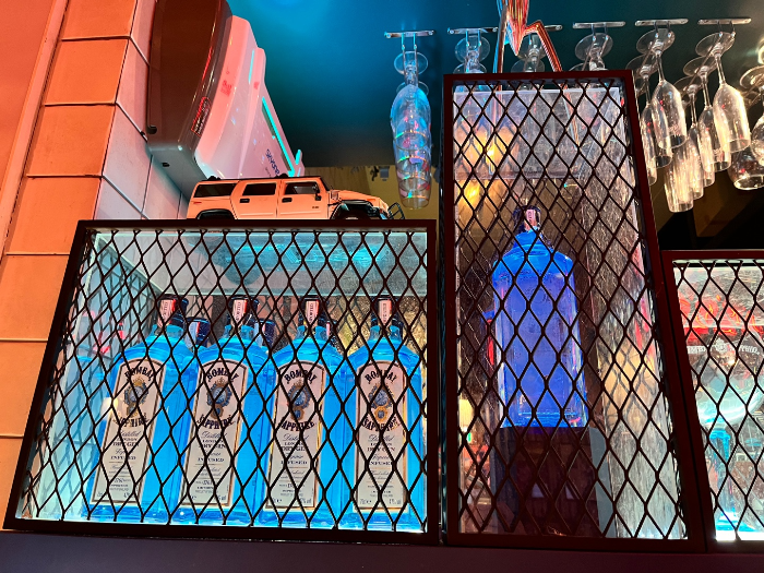 봄베이 사파이어 클럽같음