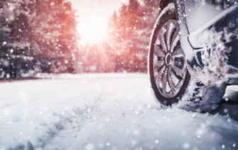 눈길-위의-자동차