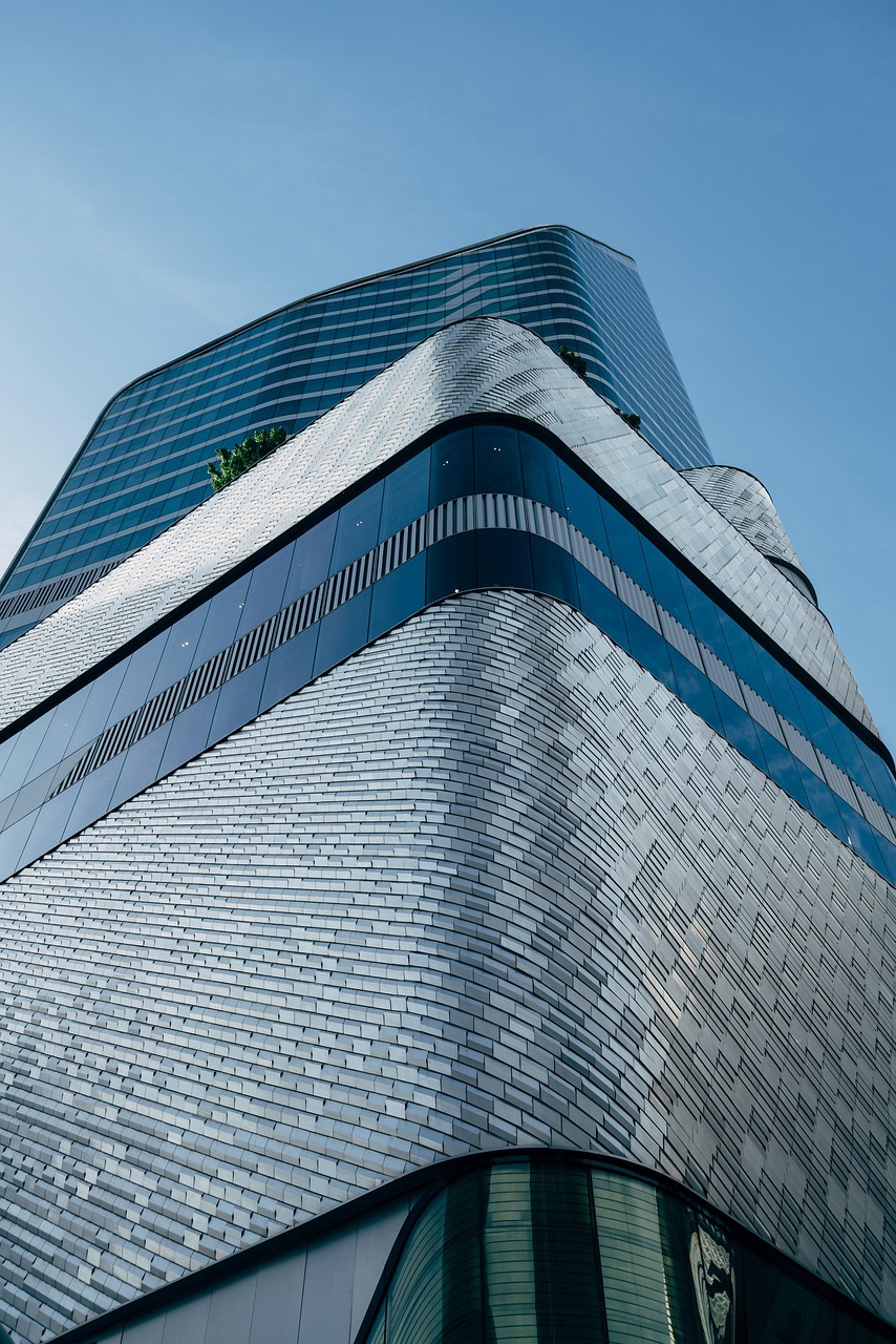 싱가포르 도심의 현대적 하이엔드 건축물 전경