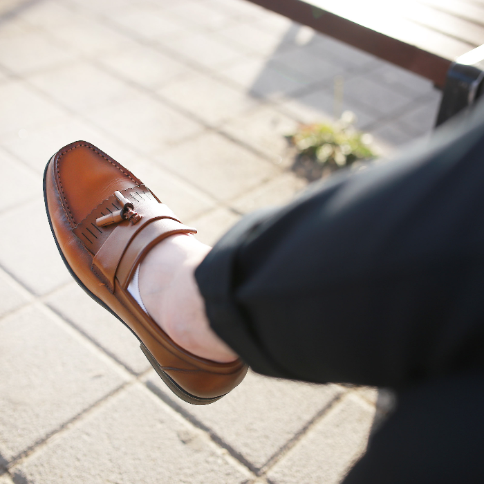 미소페-테슬로퍼-편한구두-착용사진