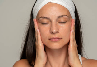 팔자주름 마사지