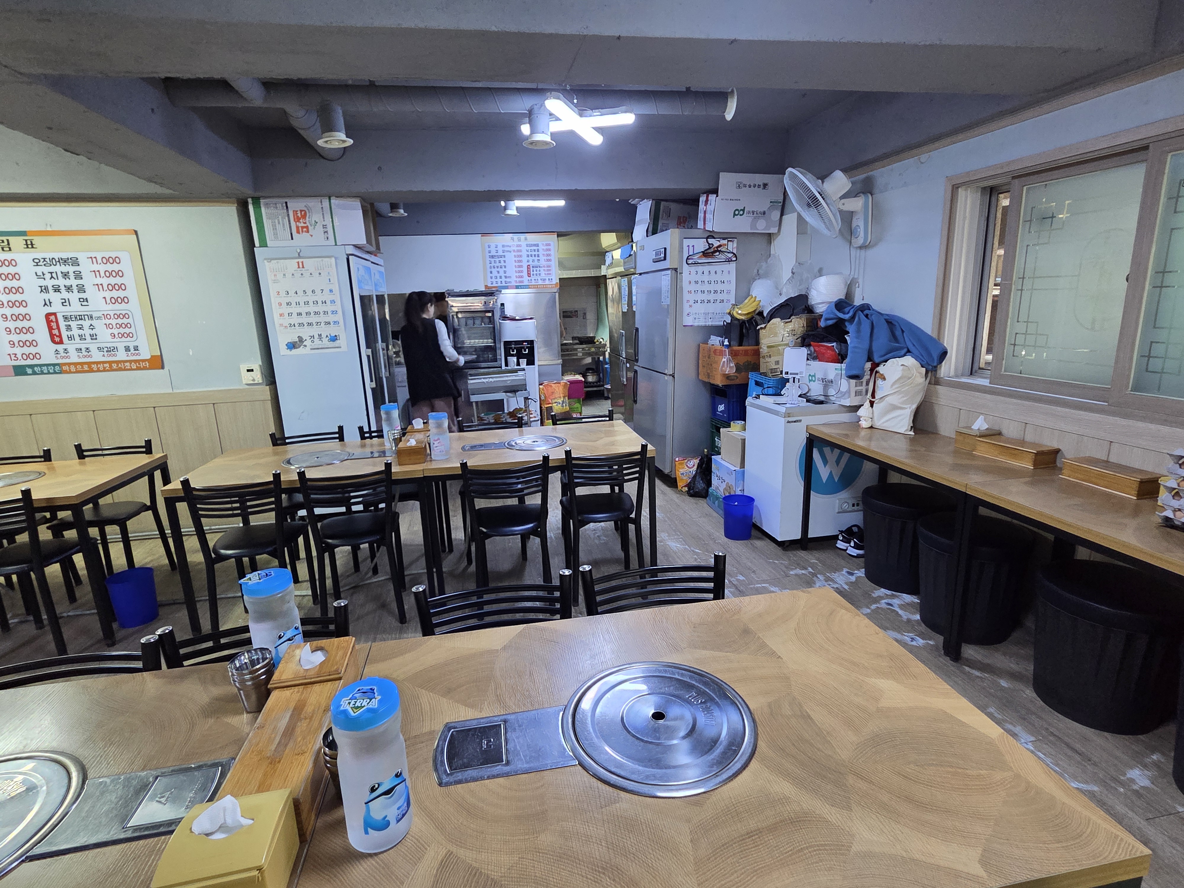 성지숯불식당 내부 2