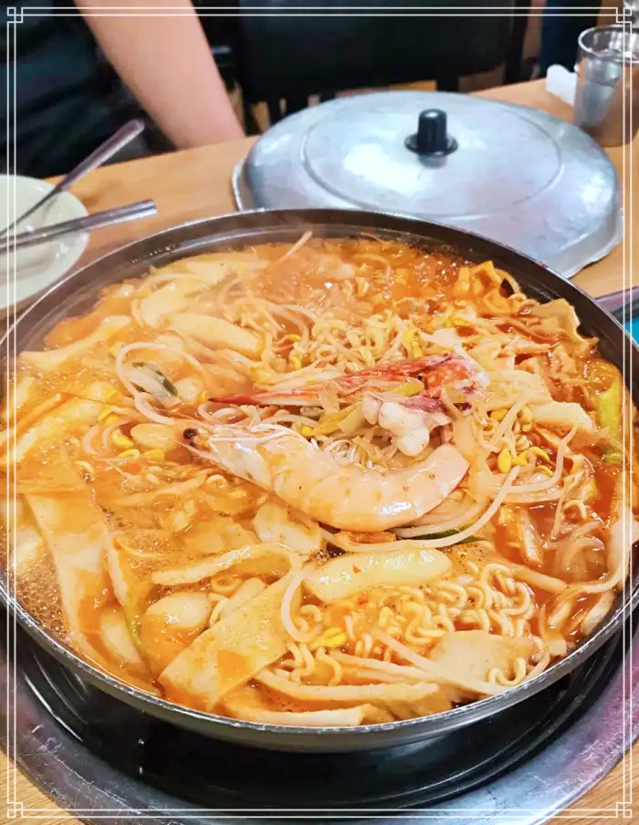 성남 신흥동 맛집 한마음으로 지켜온 38년 추억의 옛날 떡볶이