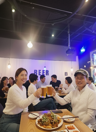 J BEER 호프집에서 즐거운 데이트 장면