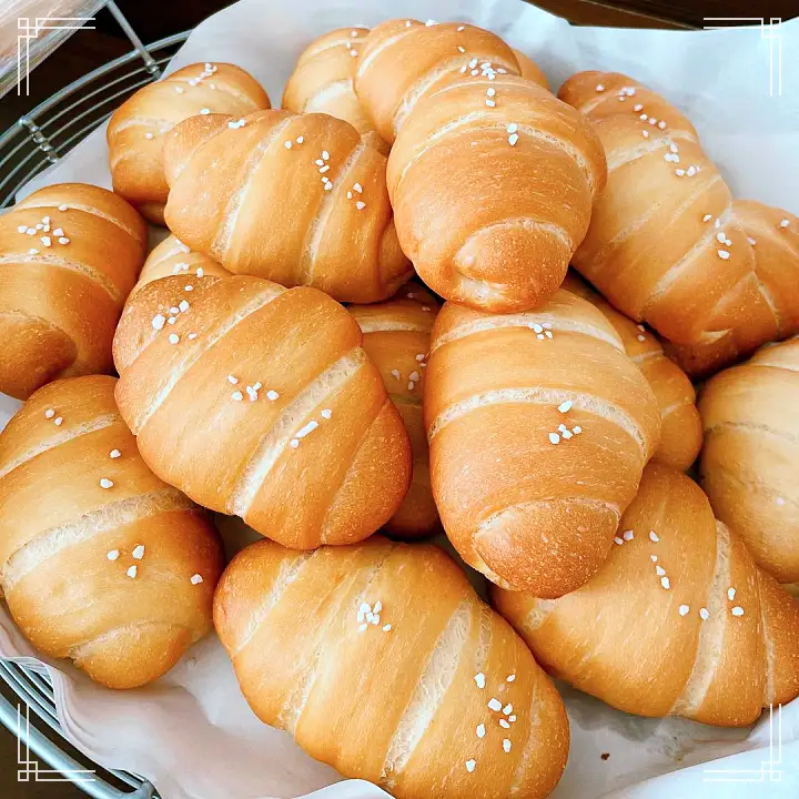 생활의달인 소금빵 달인 맛있는 영국 왕실 소금과 와인 제빵 베이커리 카페 은둔식달 오늘 방송 맛집 정보