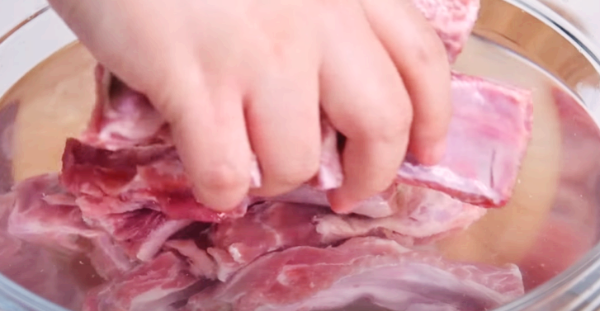 등갈비 핏물제거