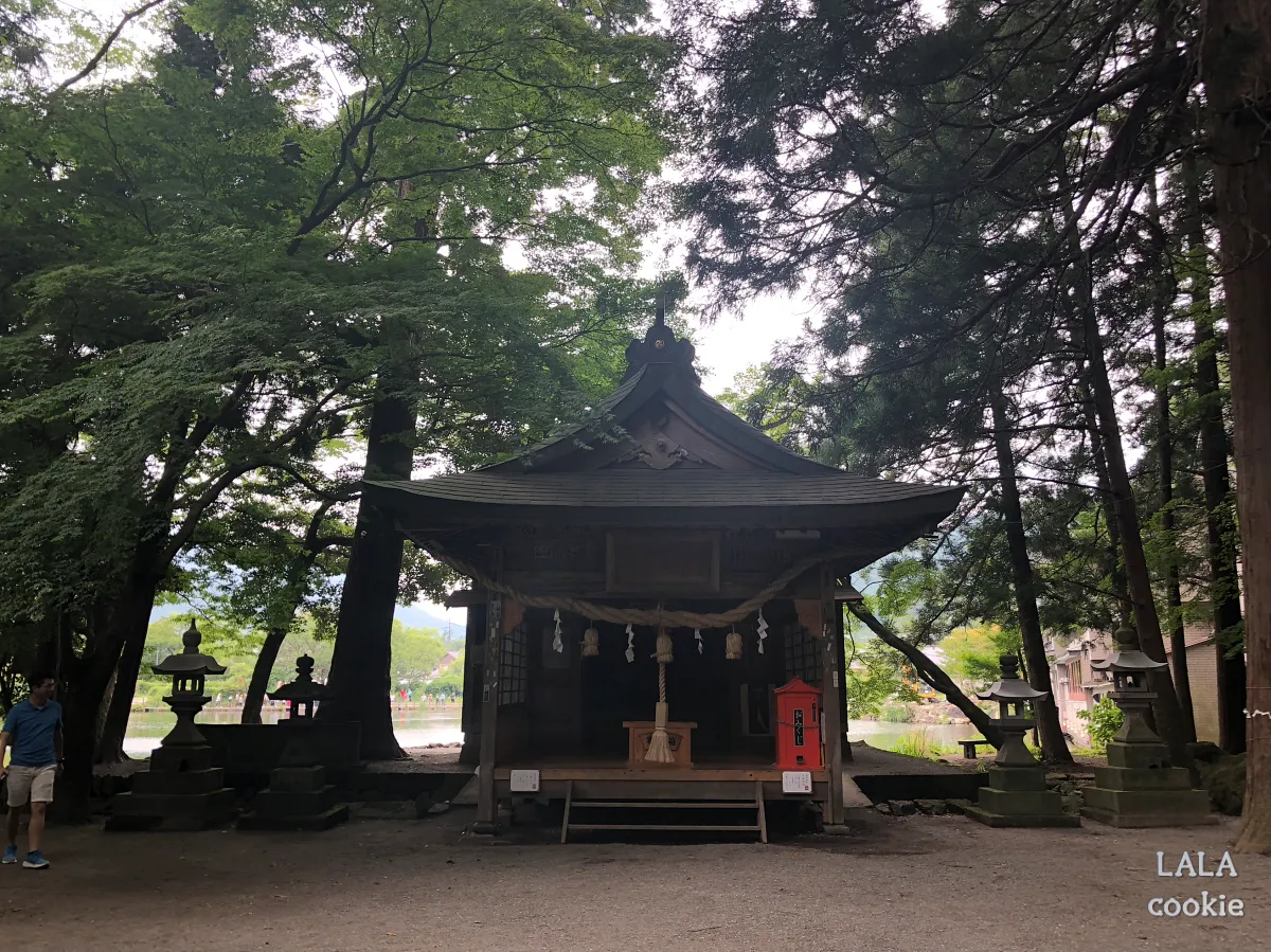 후쿠오카-유후인-긴린코호수-후기-텐소신사-모습