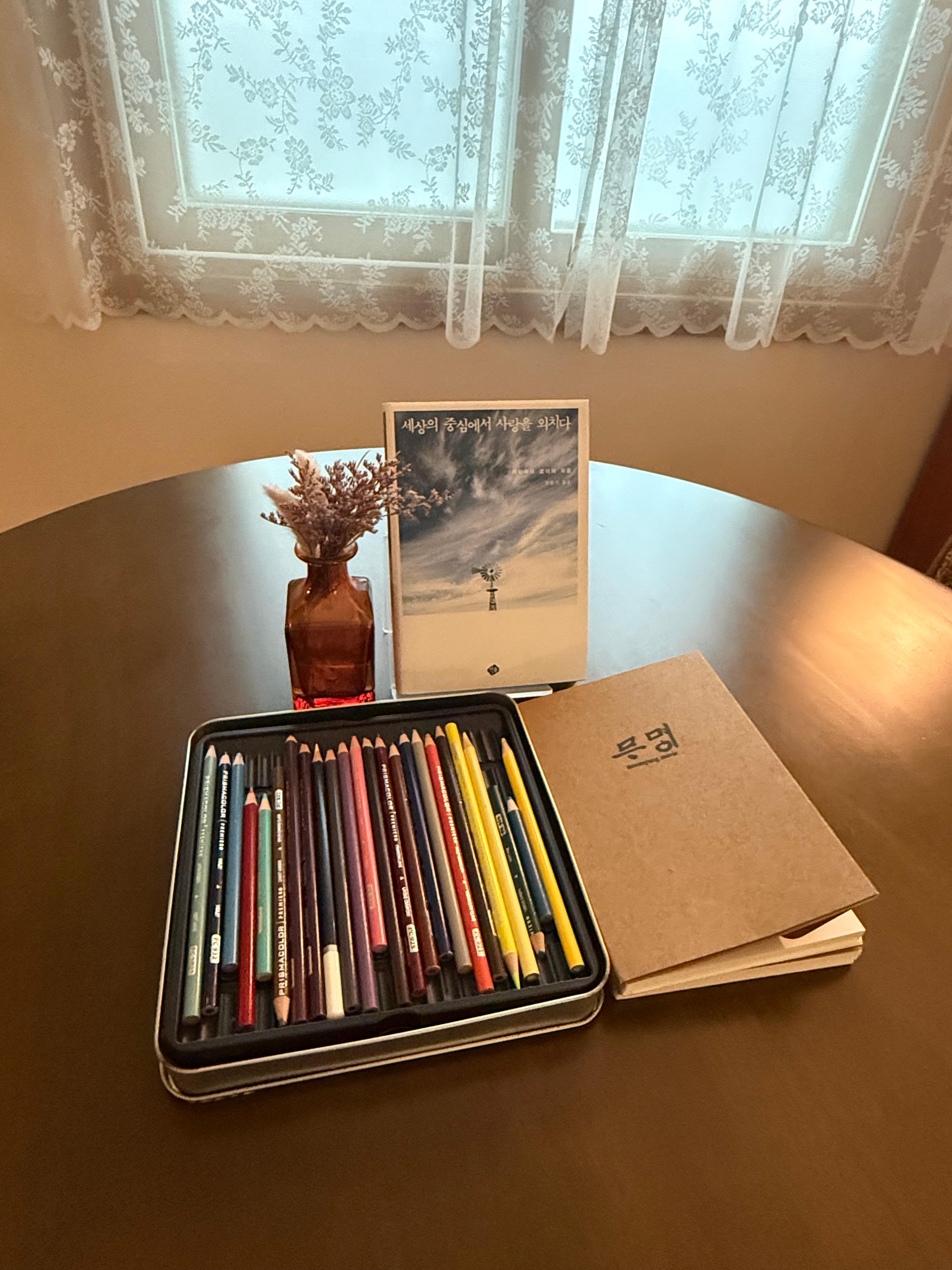 다락방 영화관 무명