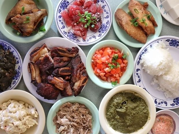 Helena’s Hawaiian Food 온라인 주문하기