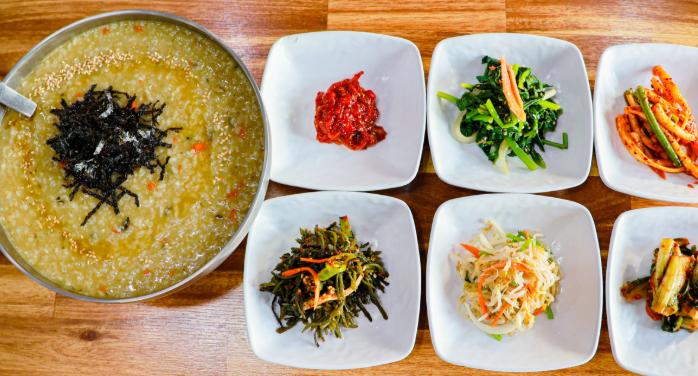 만지봉 펜션 전복죽 상차림 