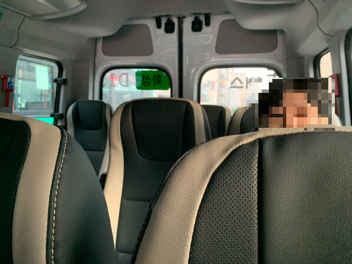 똑버스 내부 뒷편좌석