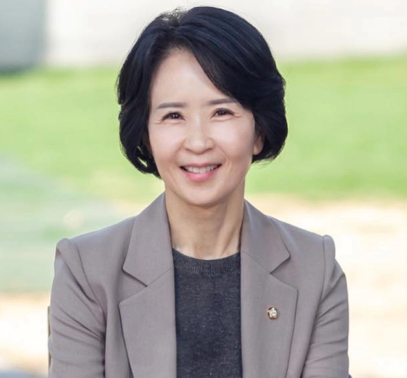 최수진 국회의원 프로필 나이 고향 학력 재산 페이스북