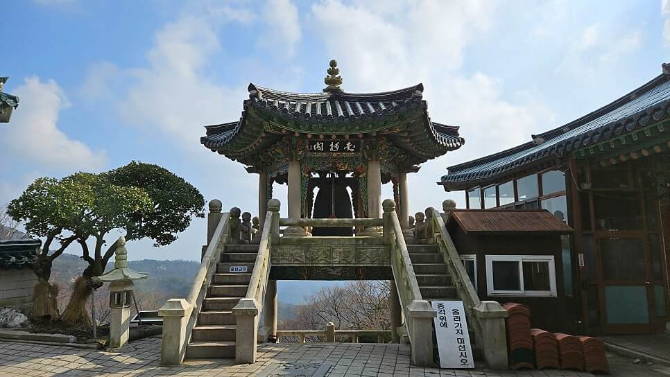 서울 승가사 : 보물과 전설이 머무는 천년의 하늘 정원 서울 근교 조선시대 4대 사찰