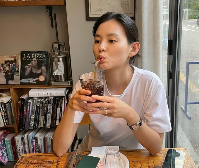 김윤혜 사복