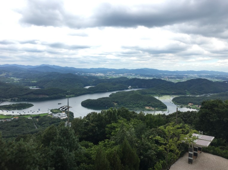 6시내고향 진천 한반도지형전망공원 전경