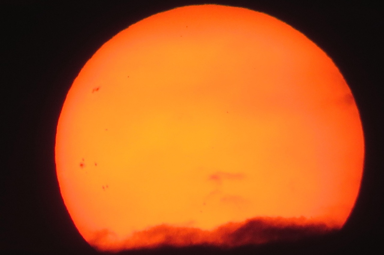 태양 흑점 주기의 카오스 이론적 성질