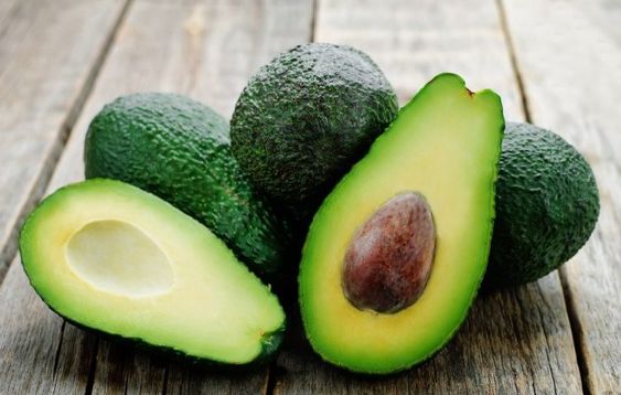 반으로-절단한-아보카도