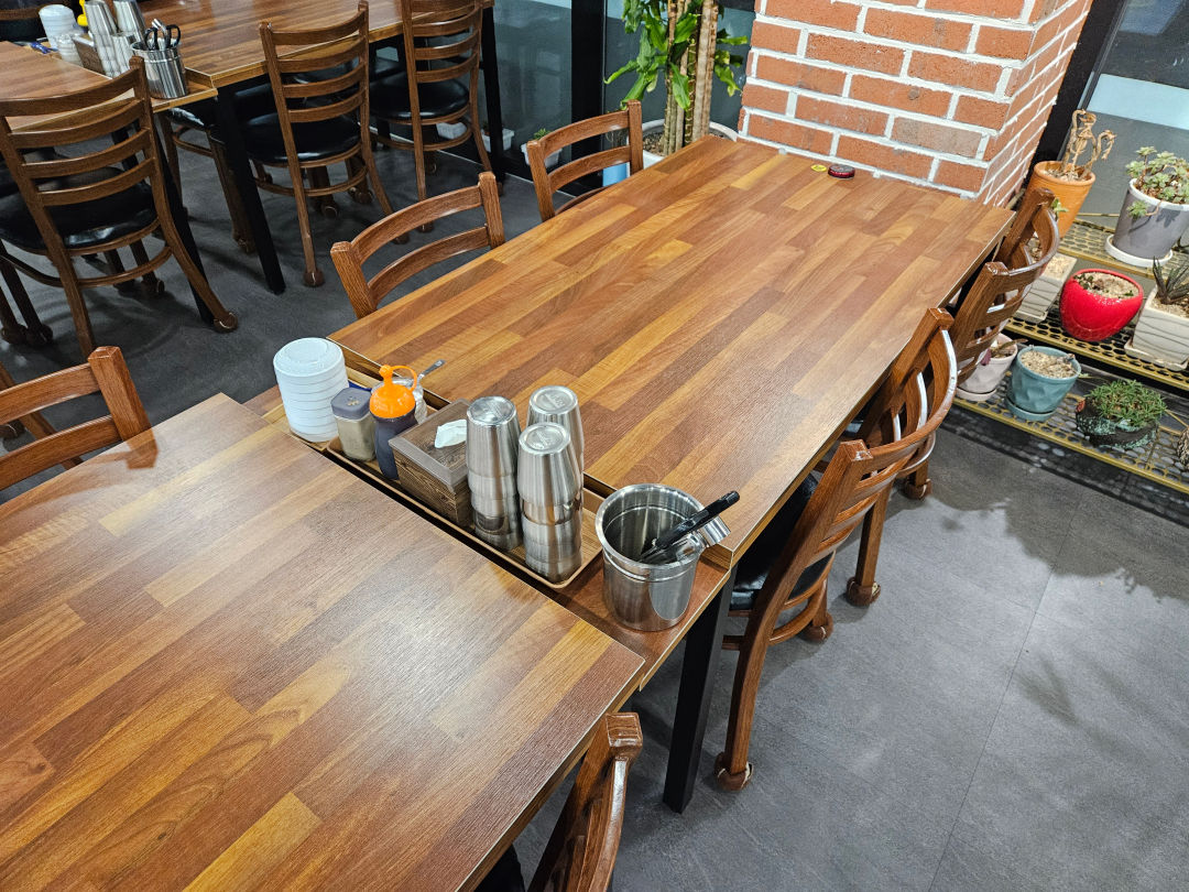 융건릉 한우 소머리 곰탕 내부