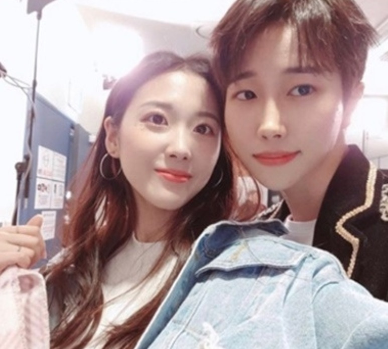 윤서령 가수 데뷔