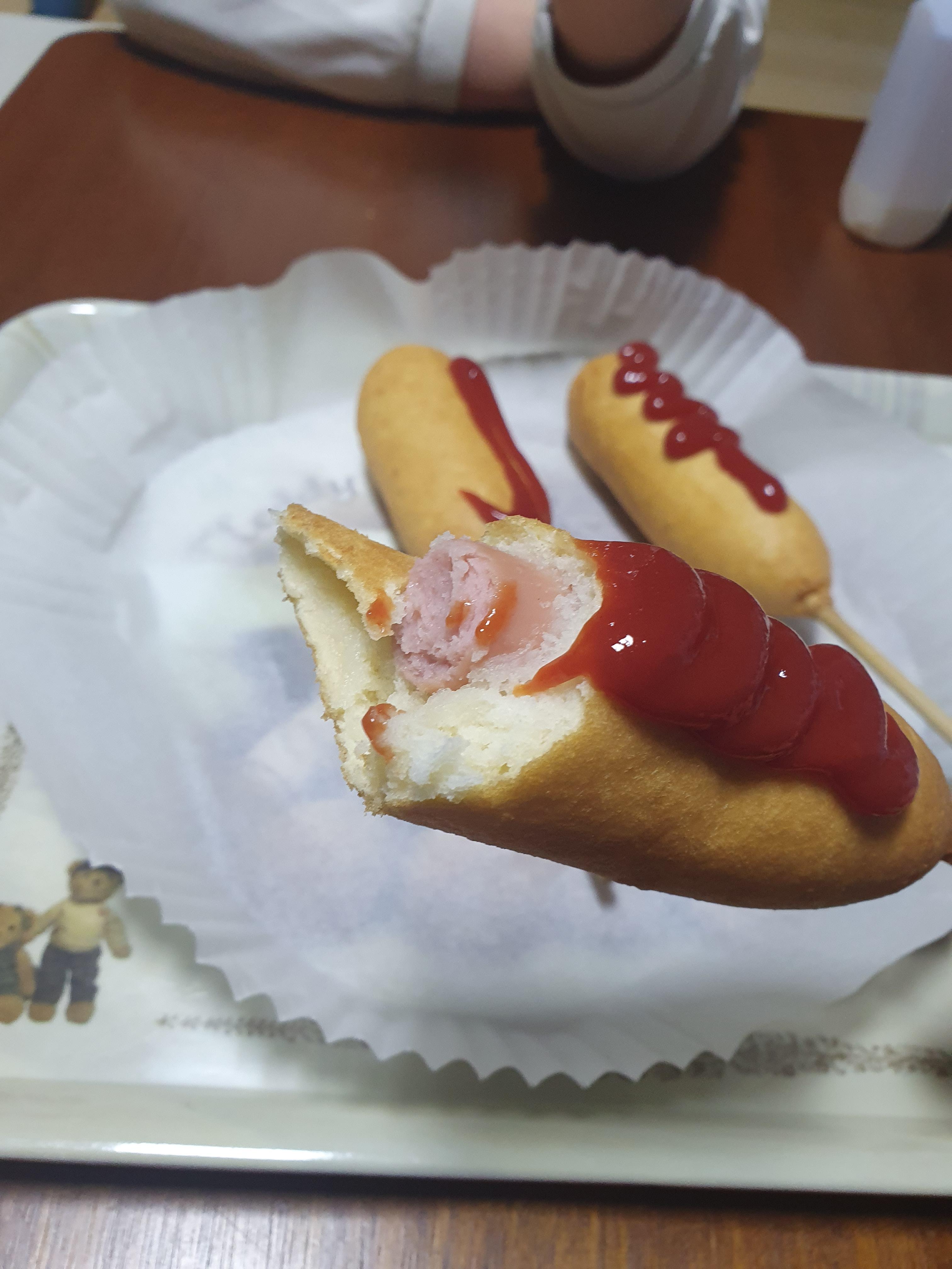 cj 고메 오리지널 핫도그 소시지가 그래도 맛있는편이다!