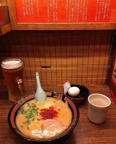 얼큰한-뚝배기-한그릇과-시원한-생맥주-한잔