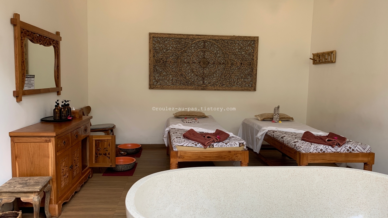 BALI-UBUD-PUTRI SPA-ROOM BEDS