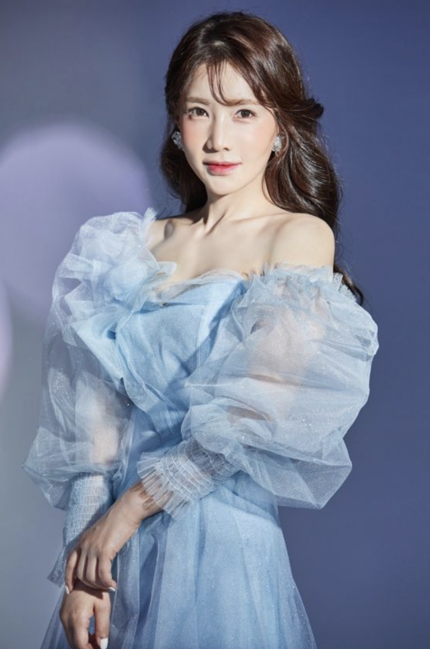 한봄 프로필 화보