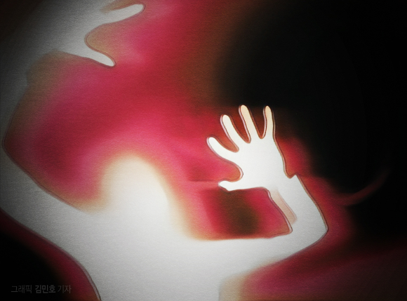 술에 취한 남성이 식당에서 흉기를 휘둘러 손님 1명이 숨지고 3명이 다쳤다. 본 기사와 무관한 이미지. [사진=뉴시스]